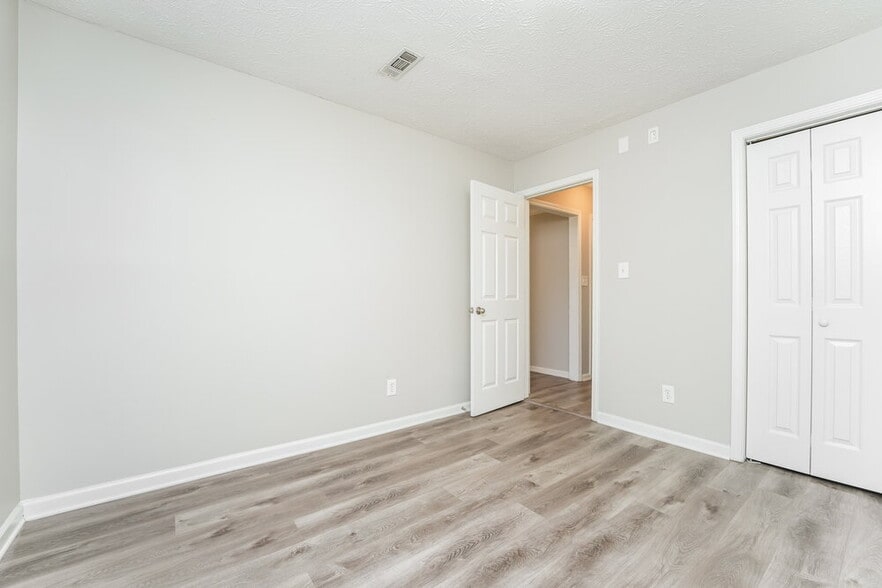 Building Photo - 1569 Dillard Rd