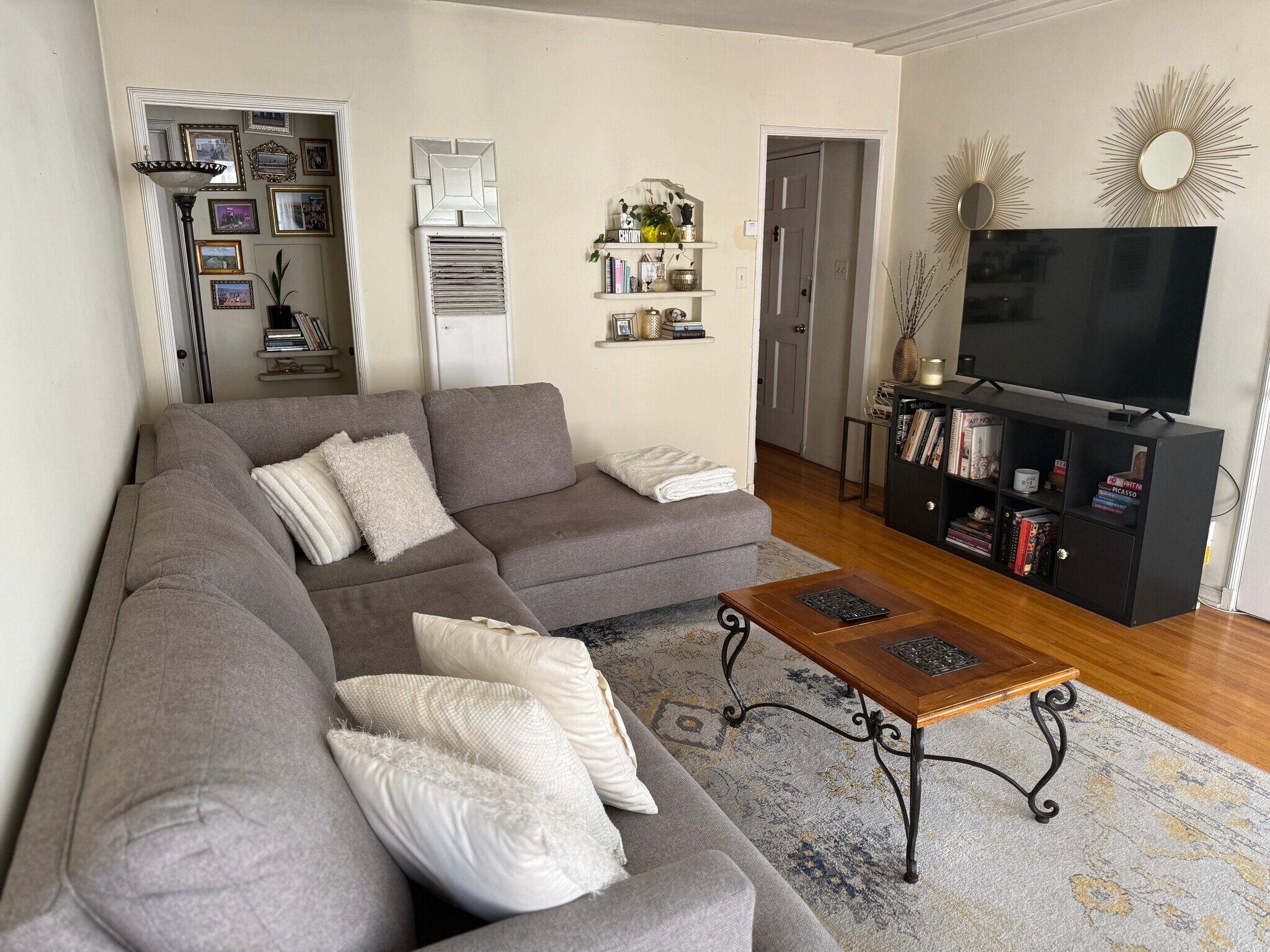 Living Room - 346 N Curson Ave