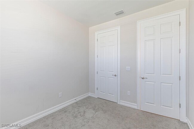 Building Photo - 1050 Enbrook Lp