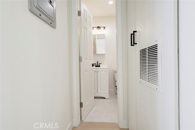 Building Photo - 9917 Marcus Ave