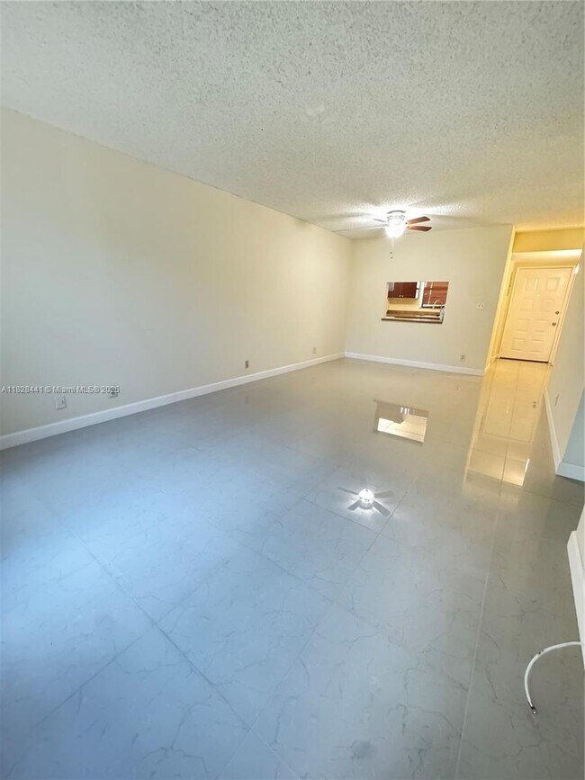 Primary Photo - 11441 NW 39th Ct