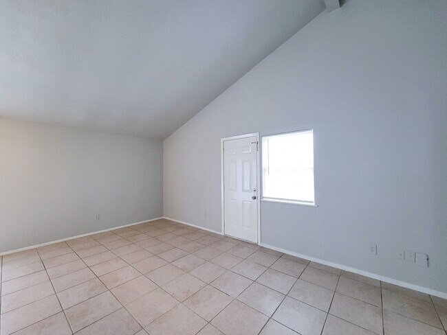 Building Photo - NICE 3 BEDROOM 1 BATH LEASE HOME IN RANCH COUNTRY HOCKLEY, TEXAS