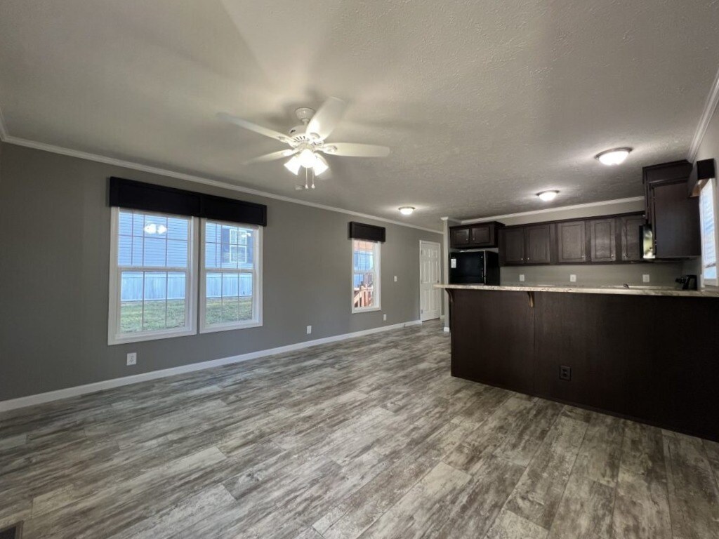 Building Photo - 126 E Sourwood Dr