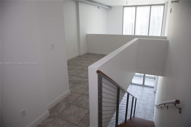 Building Photo - 690 SW 1st Ct