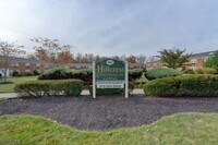 Building Photo - 666 Bloomfield Ave