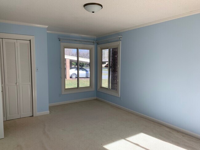 Building Photo - 132 Spyglass Dr