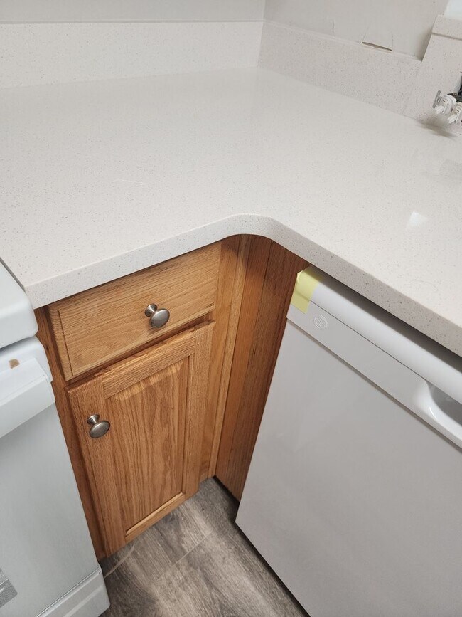 Building Photo - Four bedroom townhome in Caldwell Station