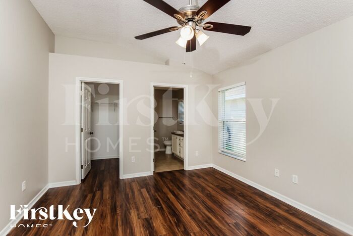 Building Photo - 2721 Stratford Pointe Dr