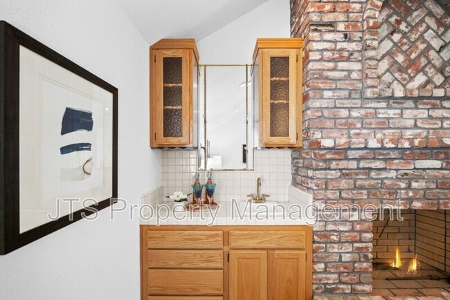 Building Photo - 7723 River Landing Dr