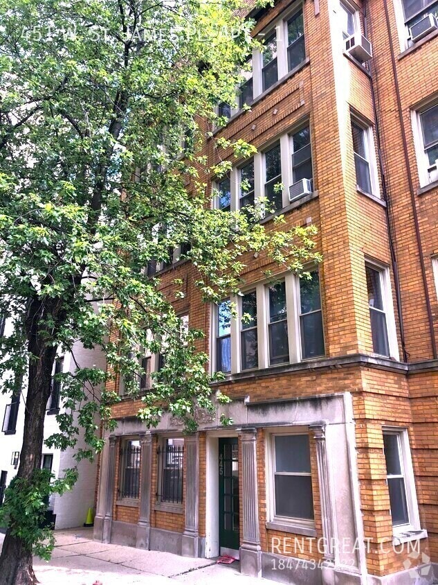 Building Photo - 451 W St James Pl