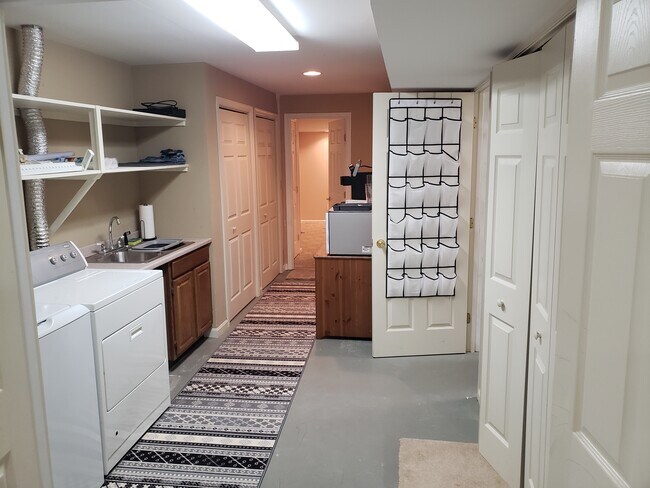 Building Photo - 3225 Magnolia Ridge Rd