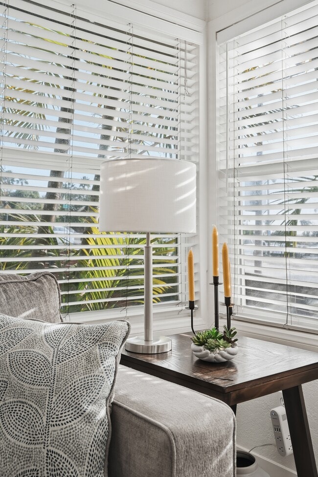 Building Photo - 2604 Juan St