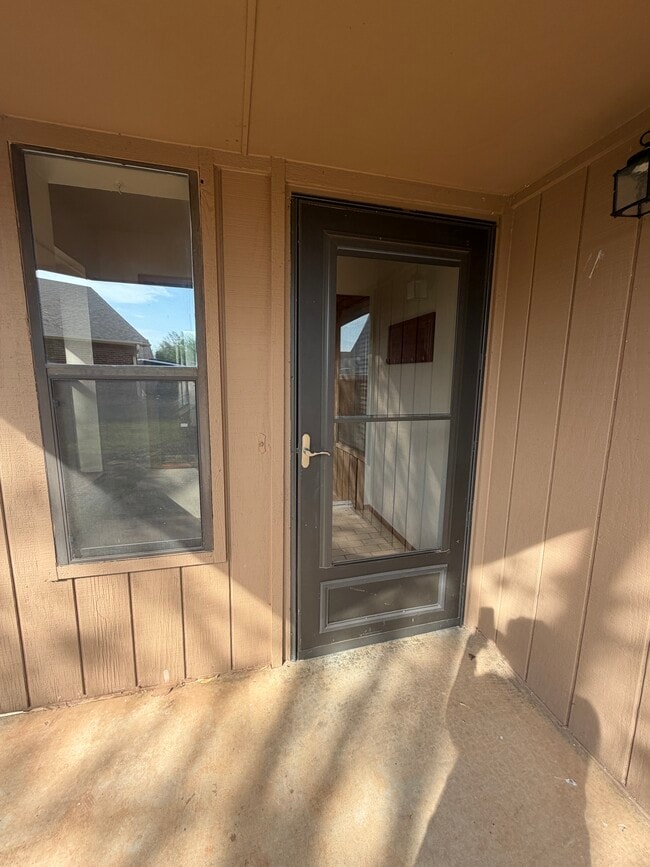 Building Photo - 418 Britton Ct