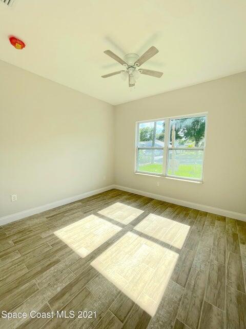 Building Photo - 847 Willowwood Ave