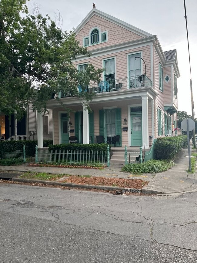 Primary Photo - 1222 Soniat St