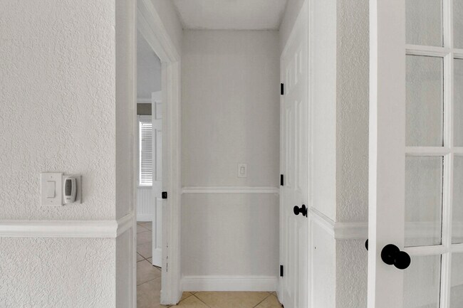 Building Photo - 7870 Blackwood Ln