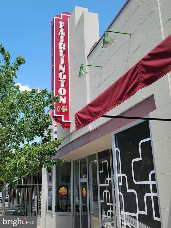 Building Photo - 3254 Valley Dr