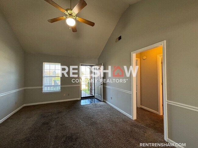 Building Photo - Text the Leasing Team at 901-820-4367 to S...