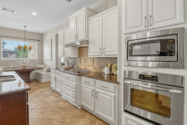 Building Photo - 18 Wyndehaven Lakes Drive