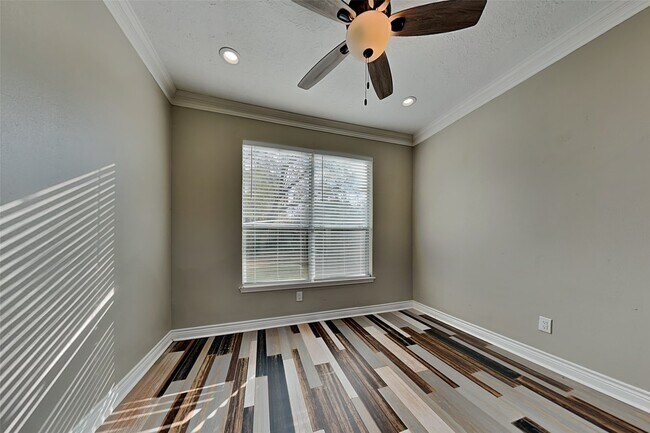 Building Photo - 1406 Chesterpoint Dr