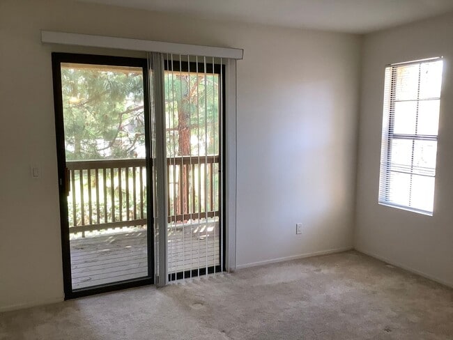 Building Photo - 2 Bedroom Condo in the Il Palio Community of Rancho Bernardo