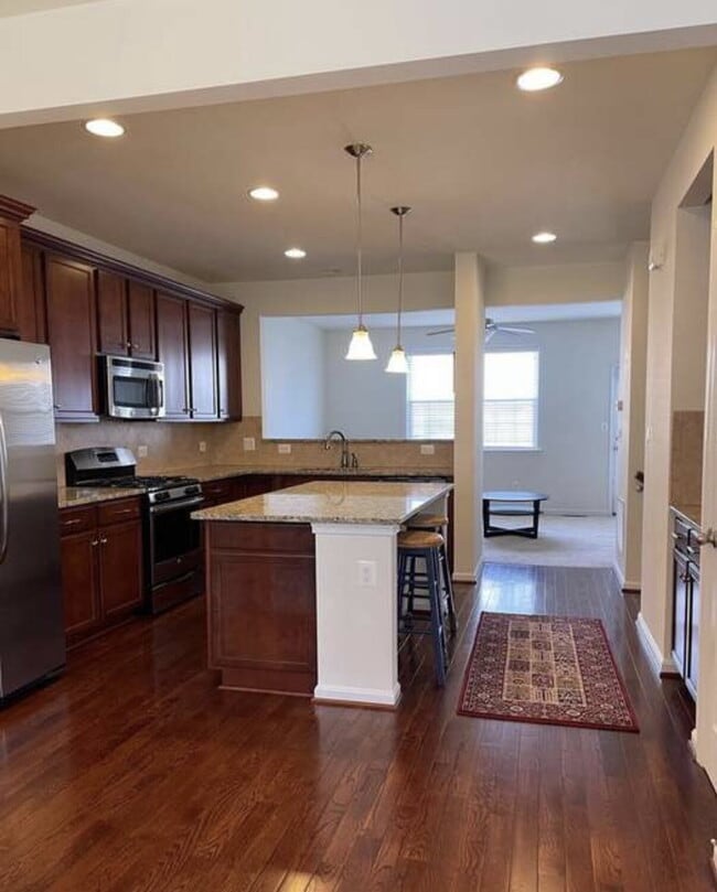 Building Photo - 3BD/3BA:  COMING SOON:   Fabulous Owings Mills Townhome