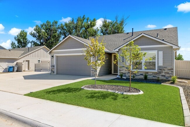 Building Photo - Brand New Home with RV Pad and Premium Fin...
