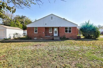 Building Photo - 403 Babb Dr