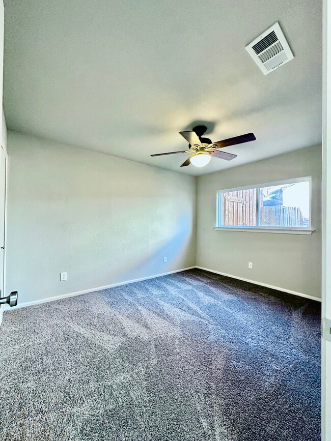 Building Photo - 434 Beverly Dr