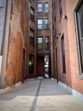 Building Photo - 2806 Woodburn Ave