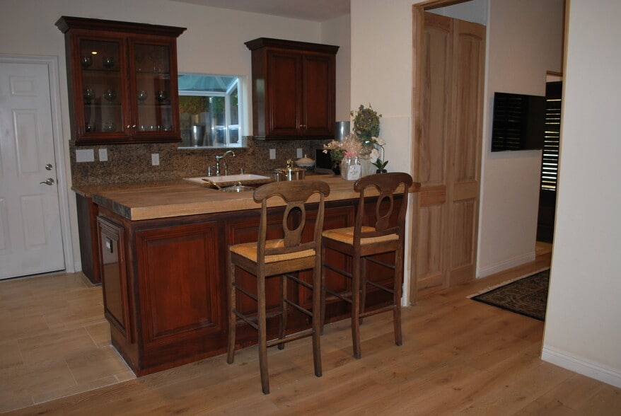 Building Photo - 20141 Orchid St