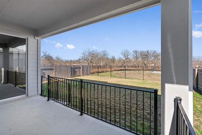 Building Photo - 453 Gaida Loop