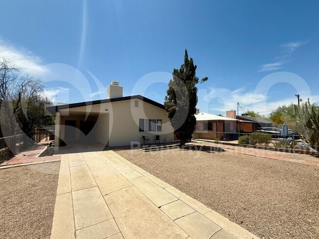 Primary Photo - 45 N Melrose Ave