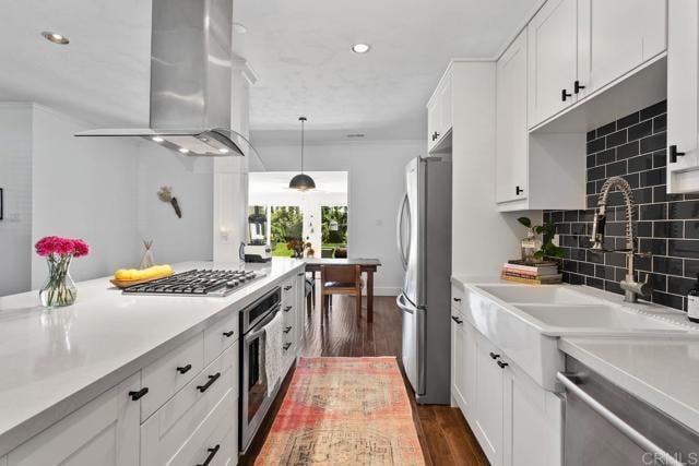 Building Photo - 2203 Levante St