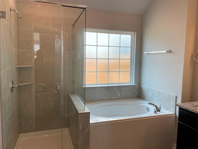 Building Photo - 7722 Merry Oaks Cv