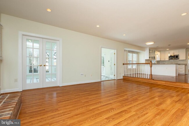 Building Photo - 14209 Floral Park Dr