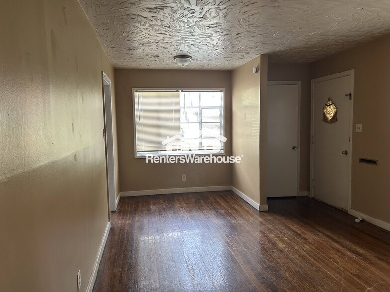Building Photo - 1520 17th Way SW