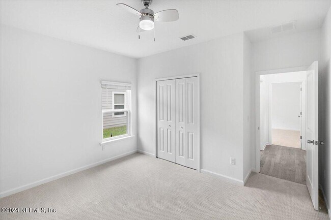 Building Photo - 24 Stargaze Ln