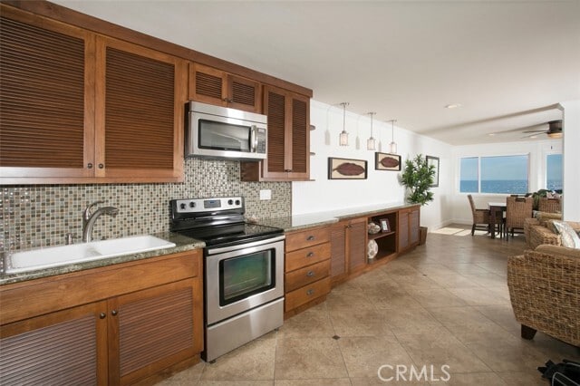 Building Photo - 51 Blue Lagoon