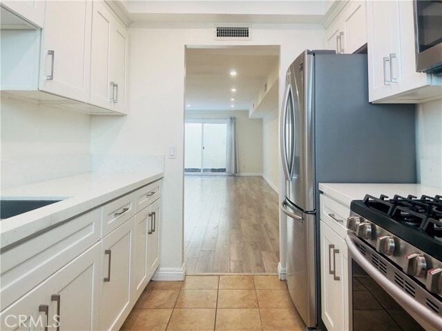 Building Photo - 525 E Verdugo Ave