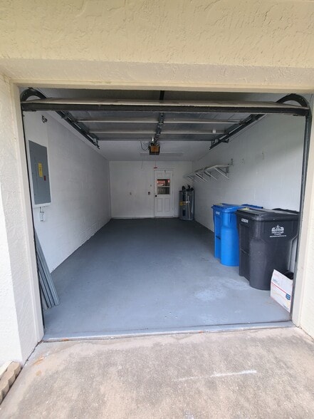 Building Photo - 18318 Aintree Ct