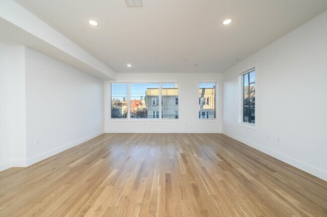 Building Photo - 1707 Palisade Ave