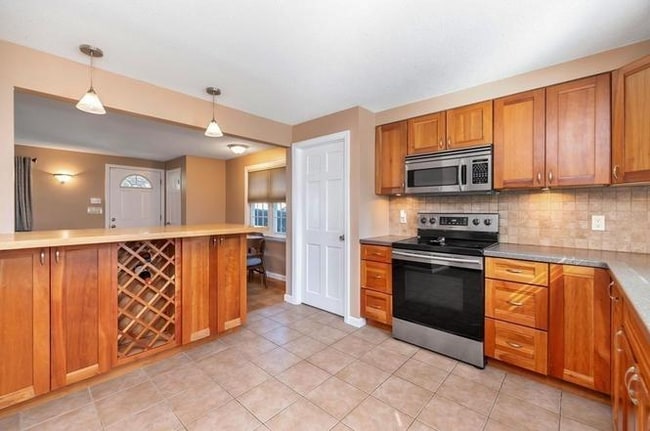 Building Photo - 257 Winton St