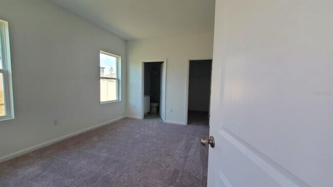 Building Photo - 2685 Buttercup Ave