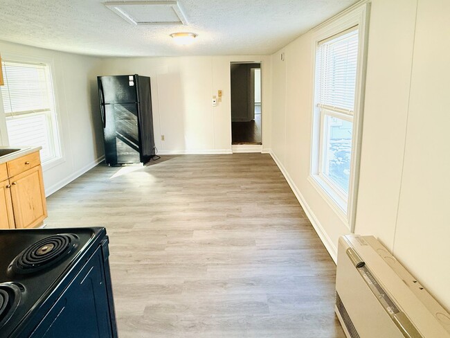 Building Photo - 53 Pike St