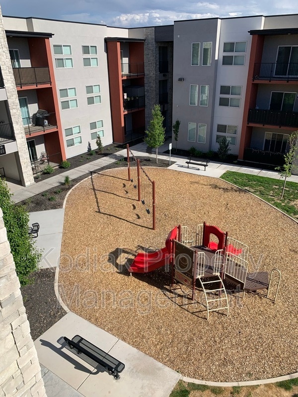 Building Photo - 875 S Depot St