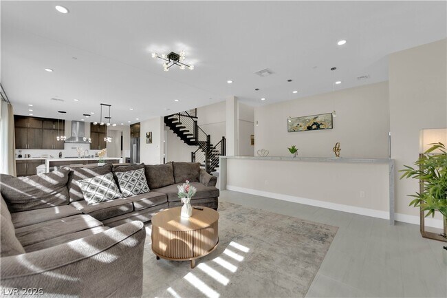 Building Photo - 10663 Stone Ledge Ave