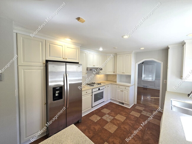 Building Photo - 1376 Normandy Dr NE