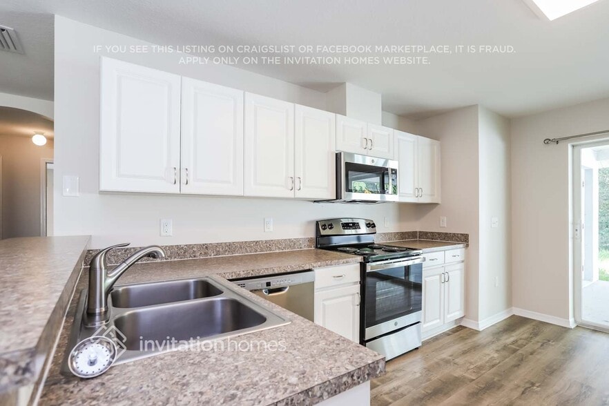 Building Photo - 11118 Hidden Breeze Dr