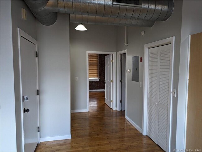 Building Photo - 325 Lafayette St